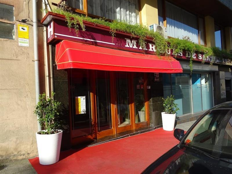 Hotel Marques De Santillana Torrelavega Exterior photo